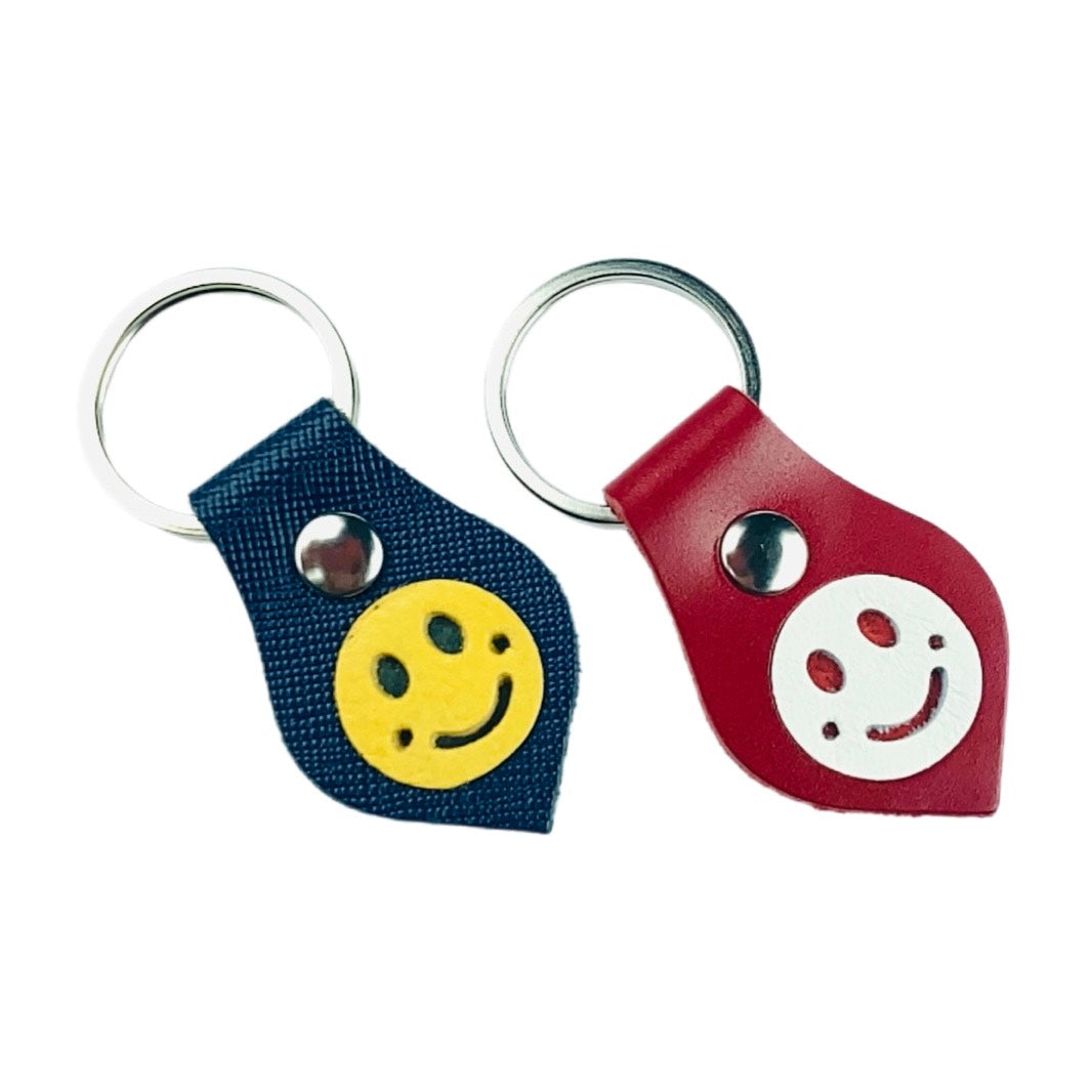 !【本革】!スマイルキーホルダー