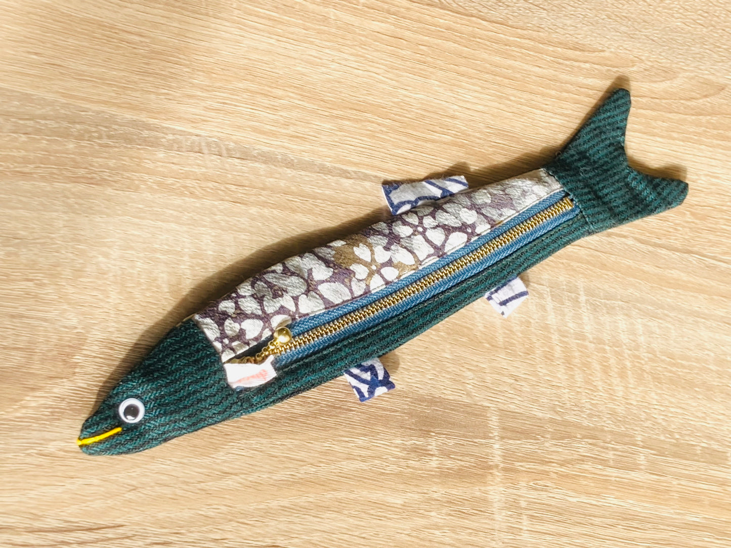 渡波発とれたてさんまのペンケース