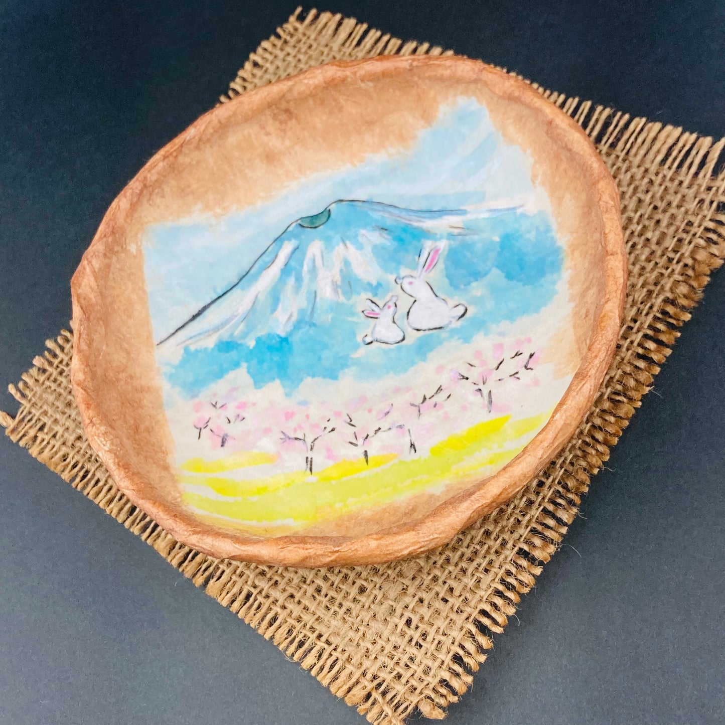 一閑張りの福うさぎトレイ